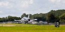 The pilot just retracted the undercarriage and continued the flight just a few feet above the runway // Pilot zatahnul podvozek a letel dal jen kousek nad ranveji