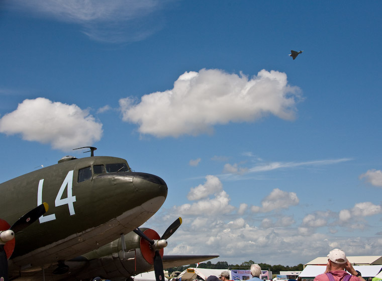 Douglas DC-3 on the ground, Eurofighter Typhoon in the air // na zemi je Douglas DC-3, ve vzduchu Eurofighter