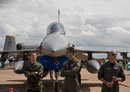 Crew from USAF 510. FS (based in Italy) watch the show // Vojaci z italske zakladny americke armady si uzivaji prehlidku letadel