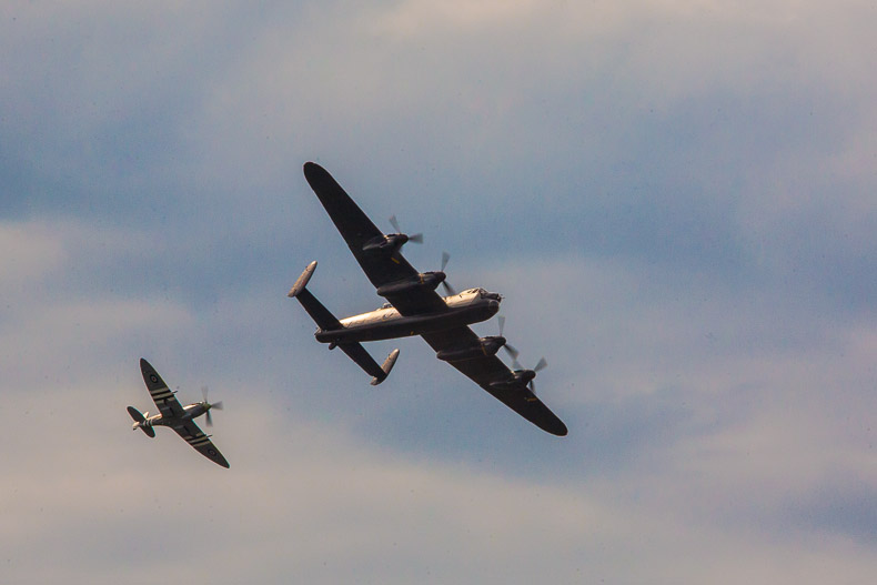 Avro Lancaster, Supermarine Spitfire