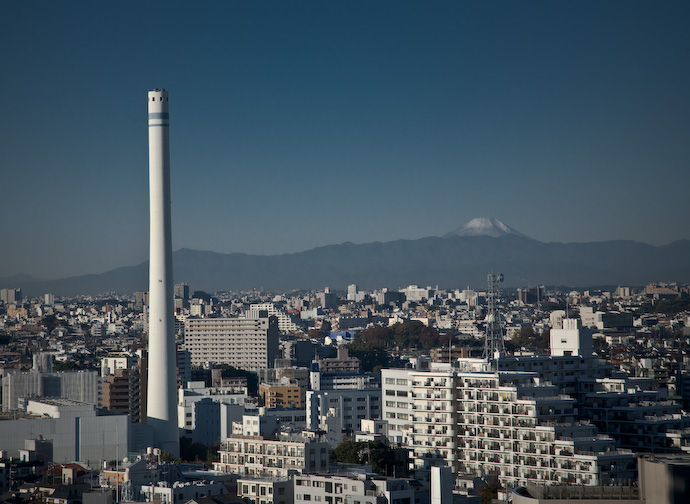 Mt. Fuji as seen from my hotel room // Hora Fuji, foceno z hotelového pokoje